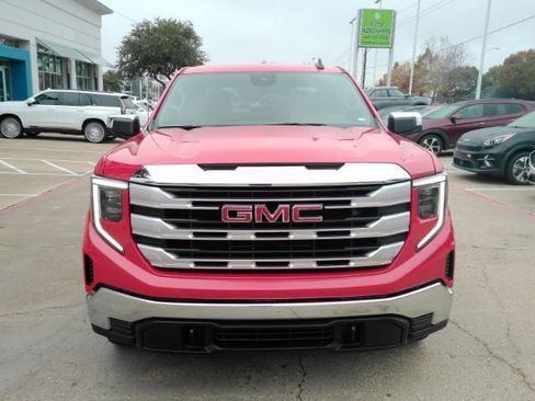 Used 2024 GMC Sierra 1500 SLE image 2