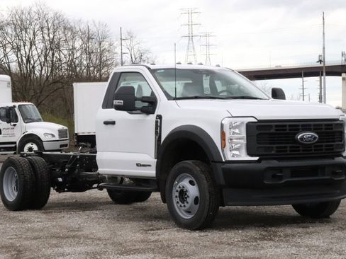 New 2025 Ford F550 4x4 Regular Cab Super Duty image 7