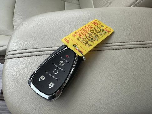 Used 2024 Chevrolet Malibu LT FWD image 8
