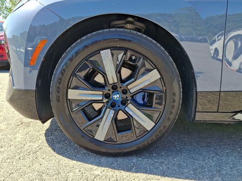 Certified 2023 BMW iX xDrive50 w/ Premium Package AWD/4WD image 8