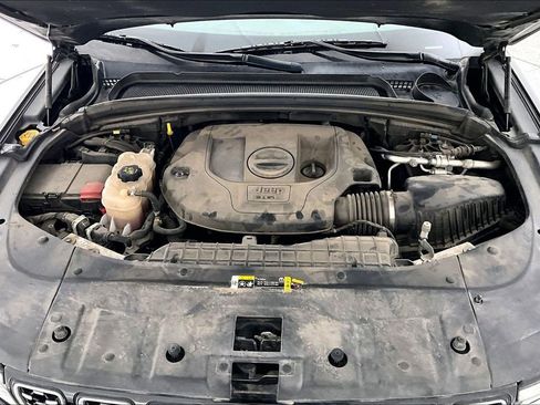 Used 2021 Jeep Grand Cherokee L Summit w/ Luxury Tech Group V image 12