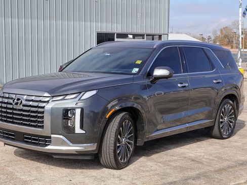 Used 2023 Hyundai Palisade Calligraphy image 25