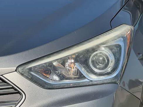 Used 2018 Hyundai Santa Fe Sport FWD image 24