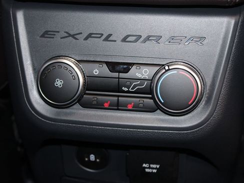 New 2026 Ford Explorer Platinum RWD image 34