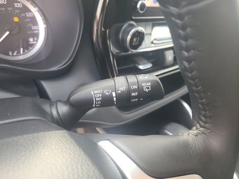 Used 2024 Toyota Highlander LE image 23