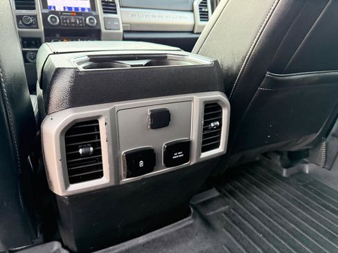 Used 2021 Ford F250 Lariat w/ Tremor Off-Road Package image 23