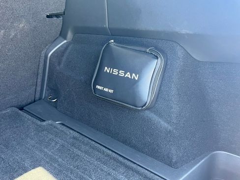 Used 2025 Nissan Rogue SV AWD/4WD image 17