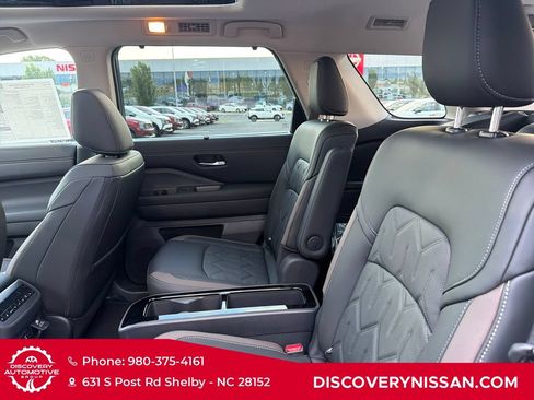 New 2026 Nissan Pathfinder Platinum AWD/4WD image 29