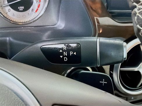 Used 2015 Mercedes-Benz GLK 350 4MATIC image 17