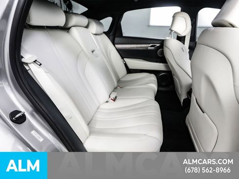 Used 2024 Genesis G80 image 21