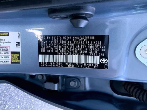 Used 2020 Toyota Corolla LE image 30