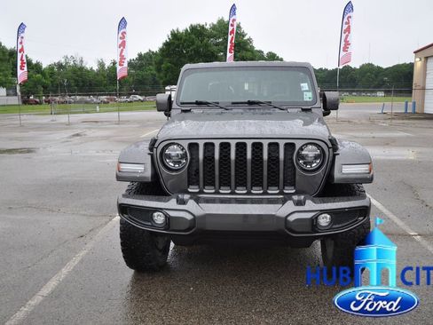 Used 2021 Jeep Gladiator Overland AWD/4WD image 8