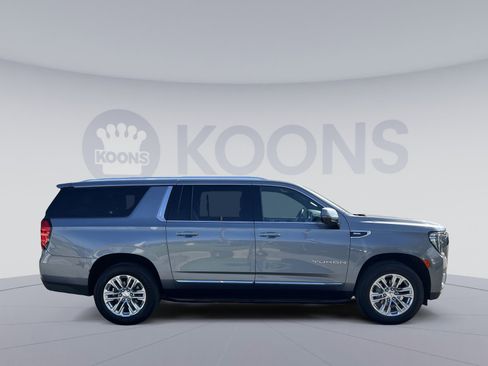 Used 2022 GMC Yukon XL SLT w/ SLT Premium Package image 17