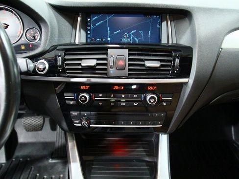 Used 2018 BMW X4 M40i image 21