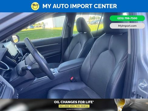 Used 2023 Toyota Camry XLE w/ Cold Weather Package FWD image 7