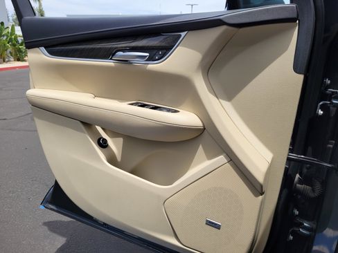 Used 2019 Cadillac XT5 FWD image 24