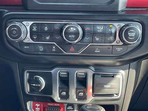 Used 2021 Jeep Wrangler Rubicon w/ LED Lighting Group image 13
