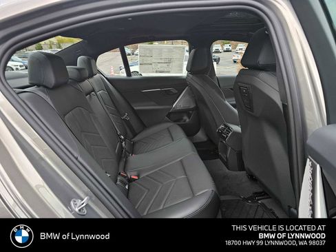New 2026 BMW i5 eDrive40 w/ M Sport Package AWD/4WD image 12