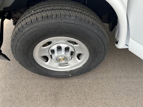 New 2026 Chevrolet Express 2500 RWD image 25