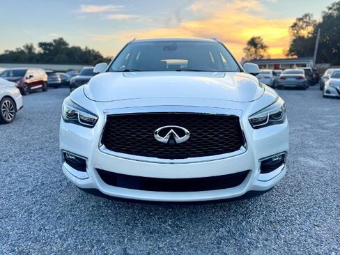 Used 2020 INFINITI QX60 Luxe w/ Essential Package FWD image 6