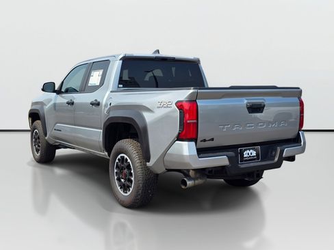 Used 2024 Toyota Tacoma TRD Off-Road AWD/4WD image 3
