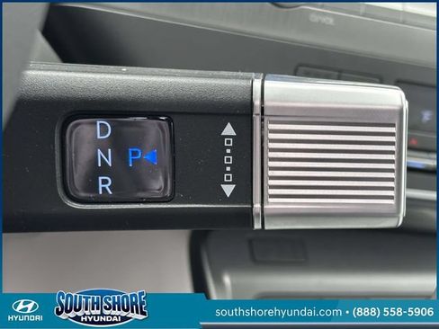 Certified 2025 Hyundai Kona SEL AWD/4WD image 28