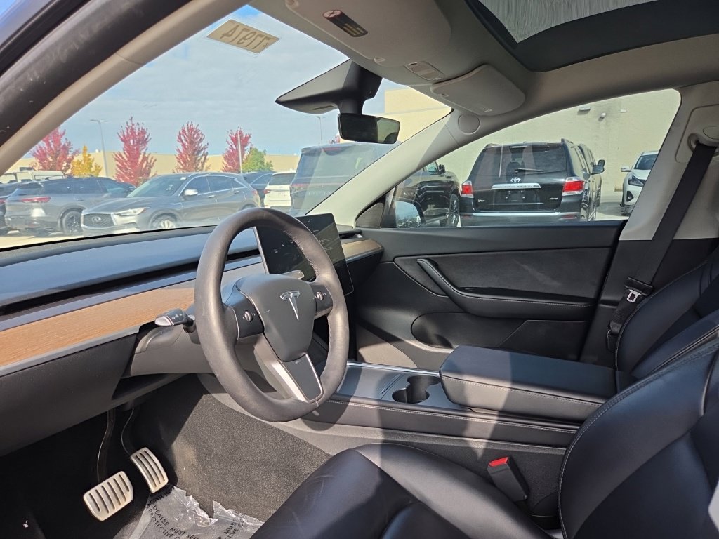 Used 2022 Tesla Model Y Performance AWD/4WD image 9