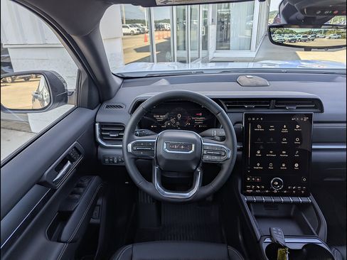 New 2027 GMC Terrain Elevation w/ Elevation Premium Package AWD/4WD image 3