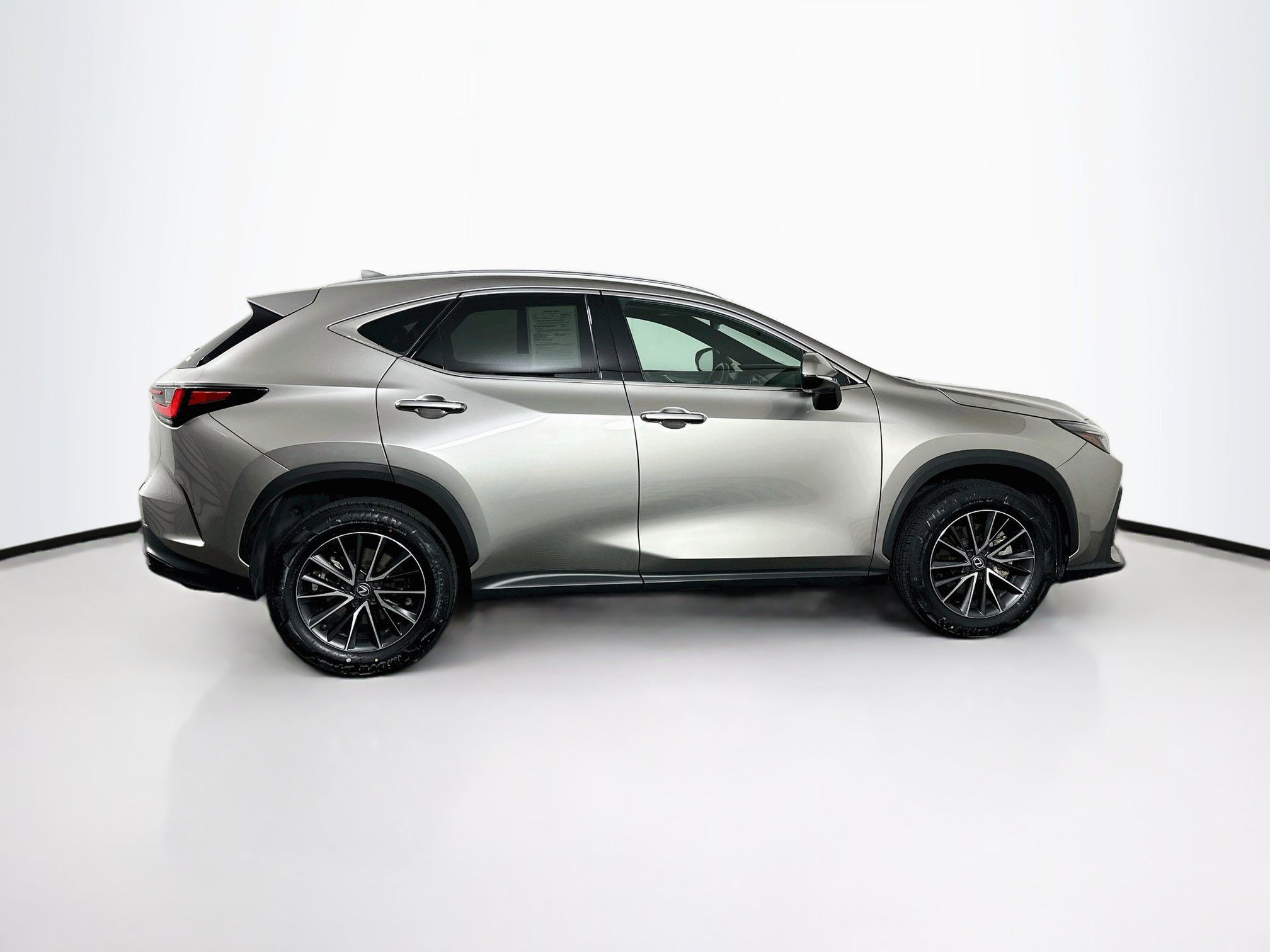 Used 2025 Lexus NX 250 FWD w/ Accessory Package (2T) image 10