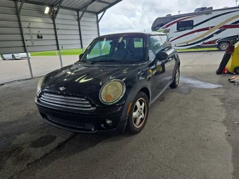 Used 2010 MINI Cooper Hardtop FWD image 4