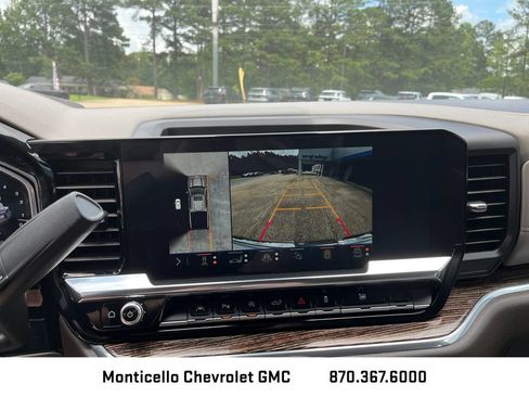 New 2026 GMC Sierra 1500 SLE w/ Preferred Package RWD image 18