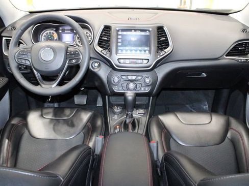 Used 2022 Jeep Cherokee Trailhawk image 29