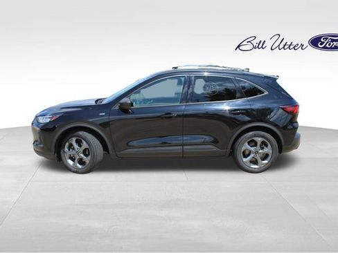 Used 2025 Ford Escape ST-Line FWD image 8