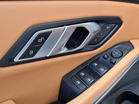 Used 2022 BMW 330i xDrive Sedan w/ Driving Assistance Package image 22