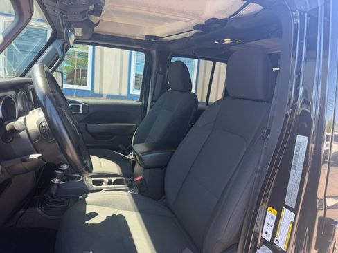 Used 2020 Jeep Gladiator Sport w/ Quick Order Package 24S AWD/4WD image 14