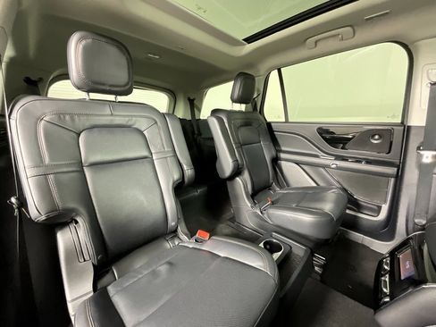 Used 2025 Lincoln Aviator Reserve image 22