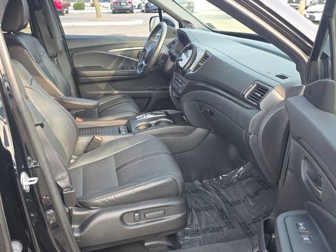 Used 2022 Honda Passport TrailSport image 12