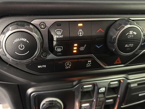 Used 2022 Jeep Gladiator Mojave w/ LED Lighting Group image 35