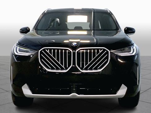 Used 2025 BMW X3 xDrive30i w/ Premium Package AWD/4WD image 3