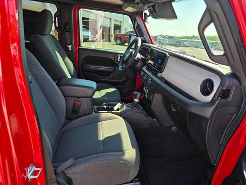 Used 2024 Jeep Wrangler Unlimited Sport AWD/4WD image 14