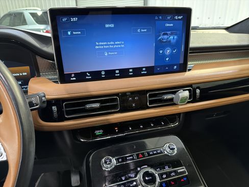 Used 2022 Lincoln Nautilus Black Label image 18