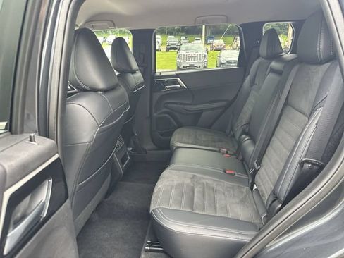 Used 2024 Mitsubishi Outlander SE AWD/4WD image 26