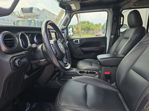Used 2021 Jeep Wrangler Unlimited Sport AWD/4WD image 24