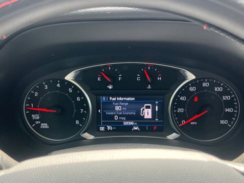 Used 2024 GMC Terrain SLE w/ Driver Convenience Package FWD image 28