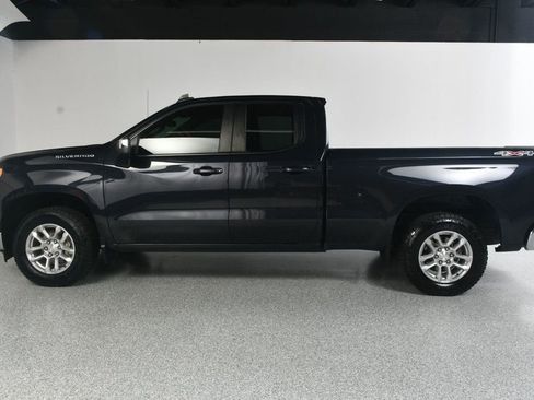 Used 2023 Chevrolet Silverado 1500 LT AWD/4WD image 4
