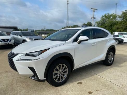 Used 2018 Lexus NX 300 FWD w/ Comfort Package image 4