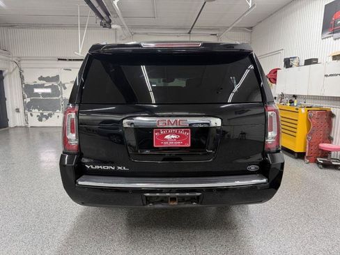 Used 2019 GMC Yukon XL Denali AWD/4WD image 6
