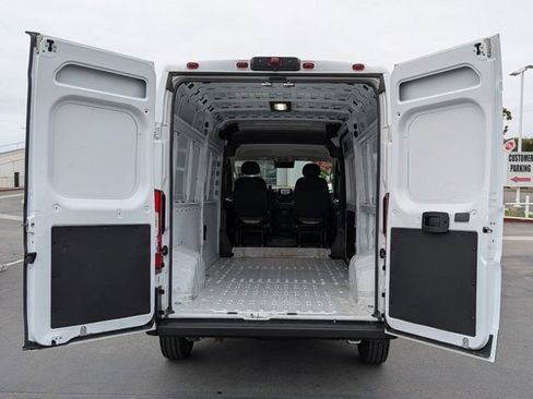 Used 2025 RAM ProMaster 2500 w/ Convenience Group FWD image 13