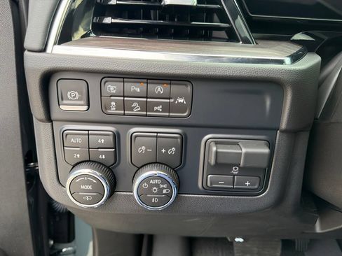 Used 2026 Chevrolet Tahoe Z71 w/ Z71 Off-Road Package AWD/4WD image 29