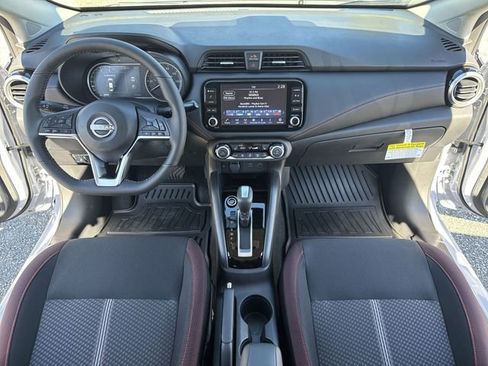 New 2025 Nissan Versa SR w/ Trunk Package image 9